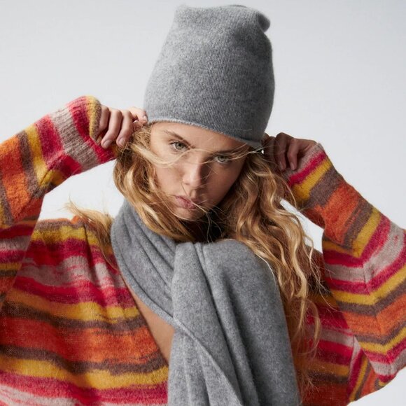 Zara 100% Cashmere Beanie main image 3